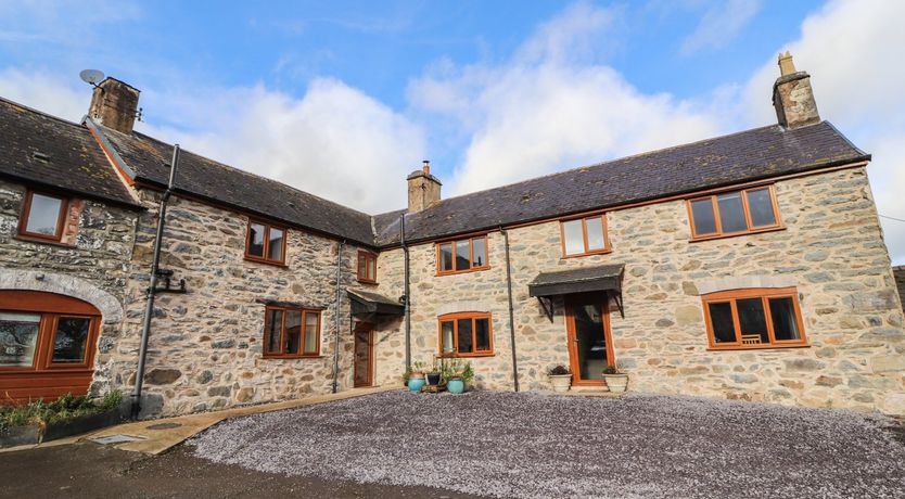 Photo of Maestyddyn Farm House