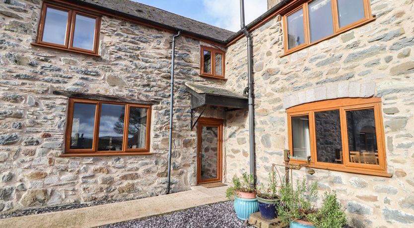 Photo of Maestyddyn Farm House