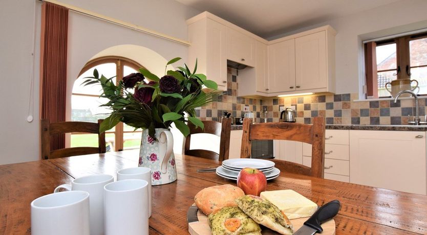 Photo of 3 Bed in Mark