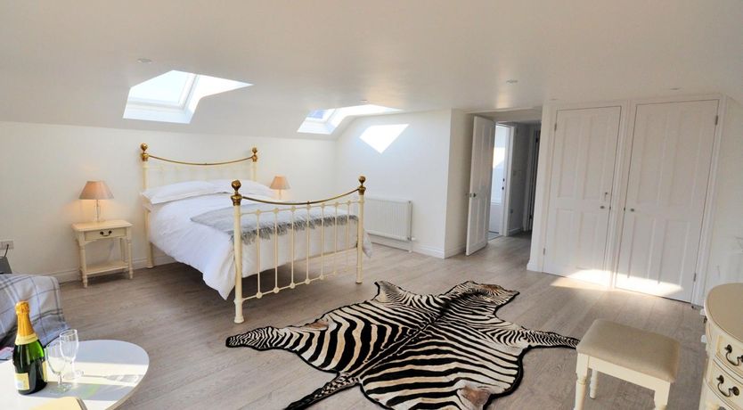 Photo of 4 Bed in Bridgwater