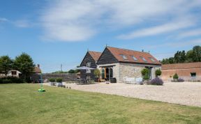 Photo of 4 Bed in Bridgwater