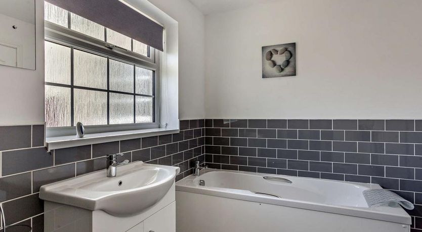 Photo of 2 Bed in Mark