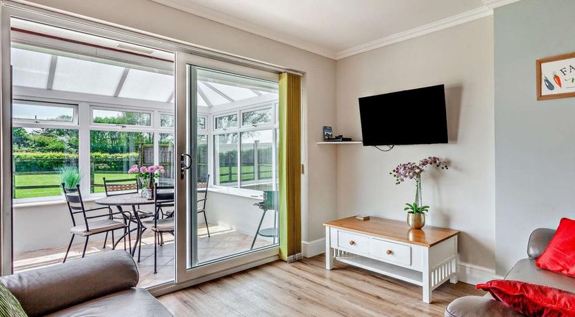 Photo of 2 Bed in Mark