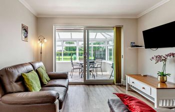 2 Bed in Highbridge Holiday Cottage