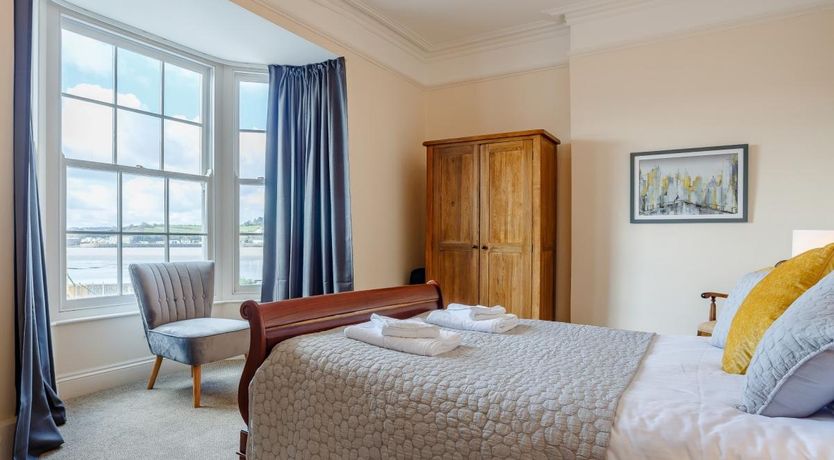 Photo of 7 Bed in Instow