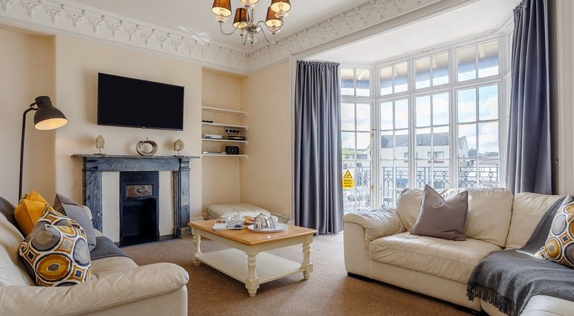 Photo of 7 Bed in Instow