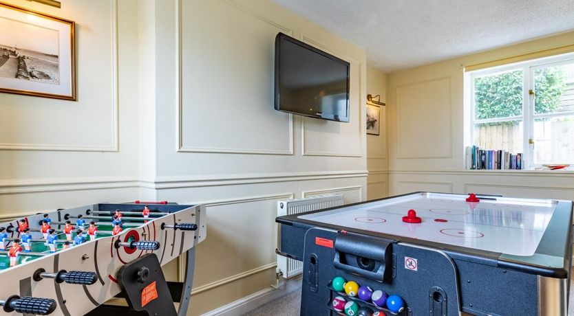 Photo of 7 Bed in Bideford