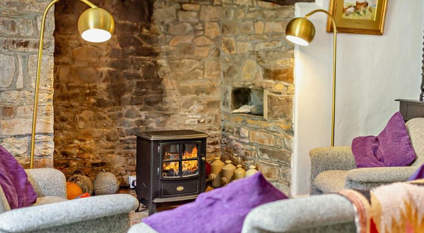 Photo of 4 Bed in Hartland