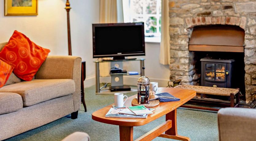 Photo of 4 Bed in Hartland