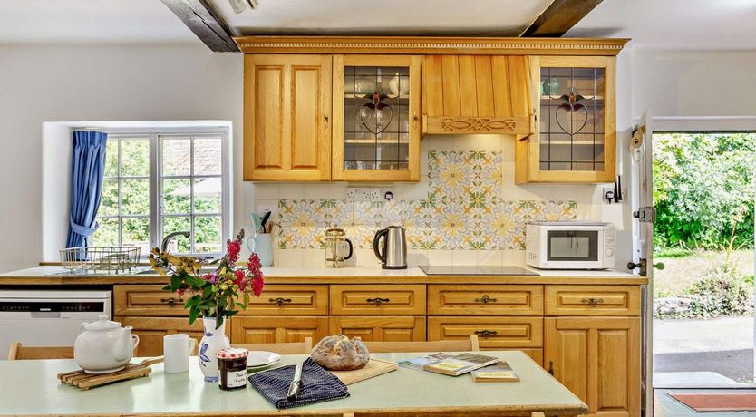 Photo of 4 Bed in Hartland