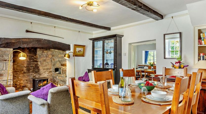 Photo of 4 Bed in Hartland