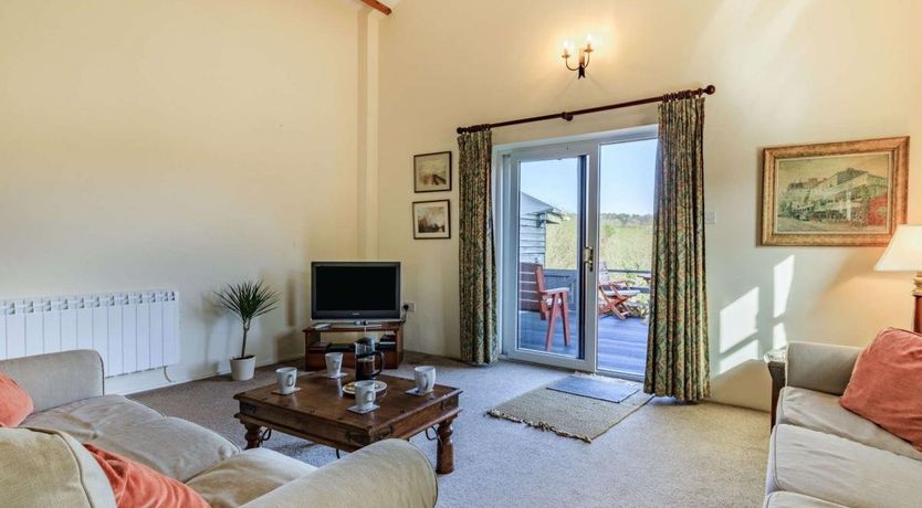 Photo of 1 Bed in Sidbury