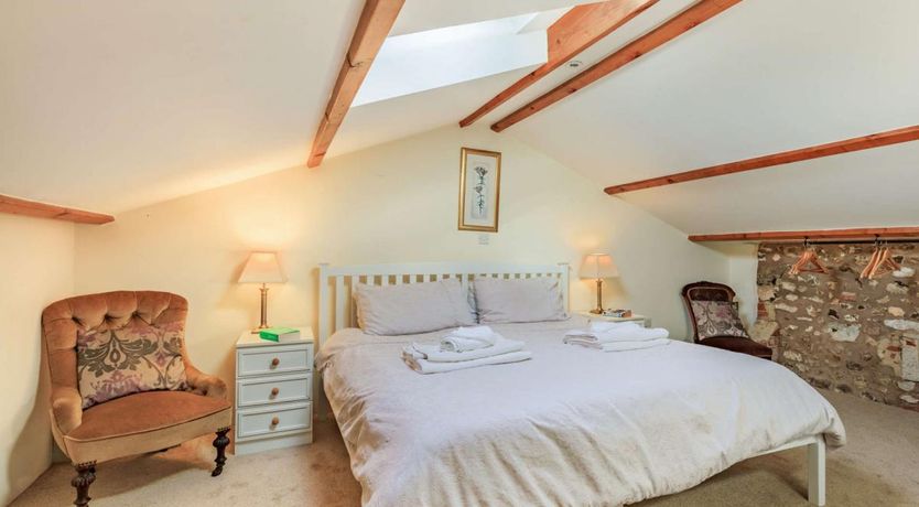 Photo of 1 Bed in Sidbury