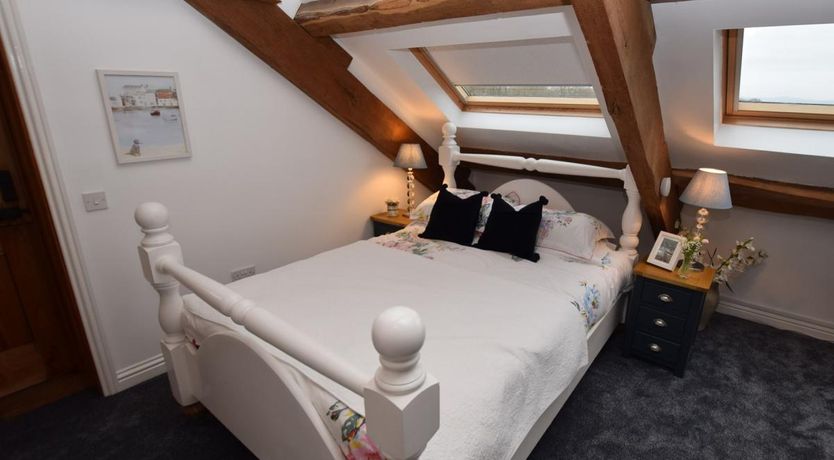 Photo of 1 Bed in Kingsteignton