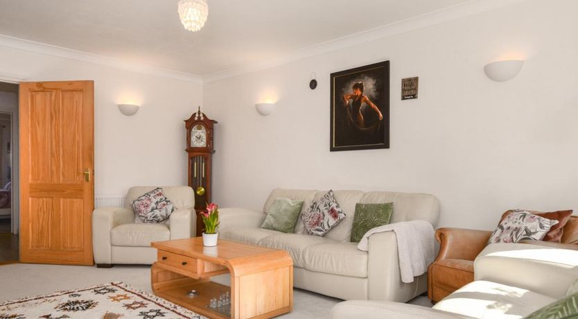 Photo of 4 Bed in Bude