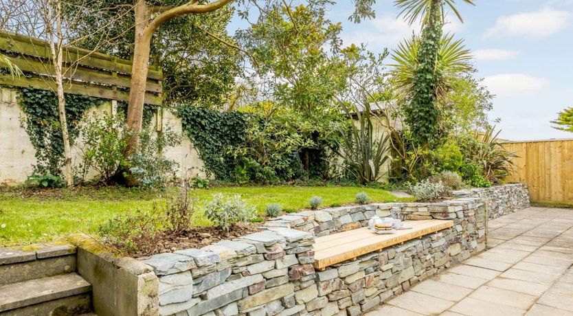 Photo of 4 Bed in Bude