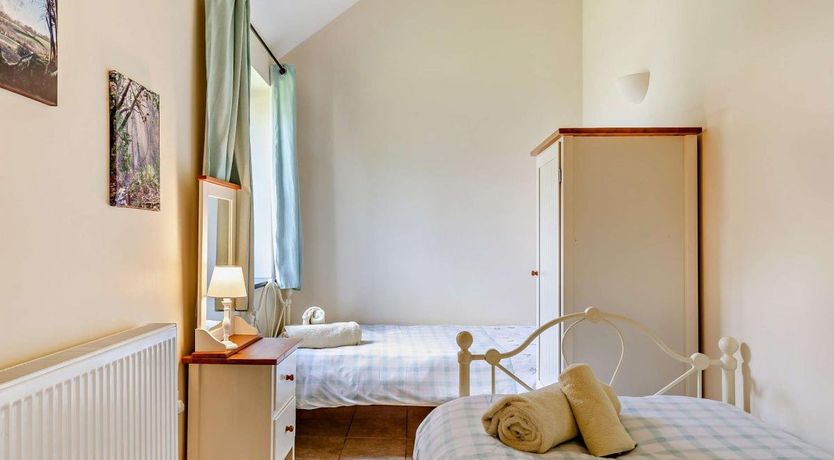 Photo of 2 Bed in South Hill