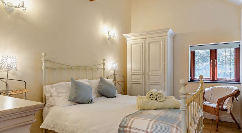 Photo of 2 Bed in Callington