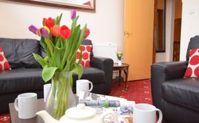 Photo of 3 Bed in St. Austell