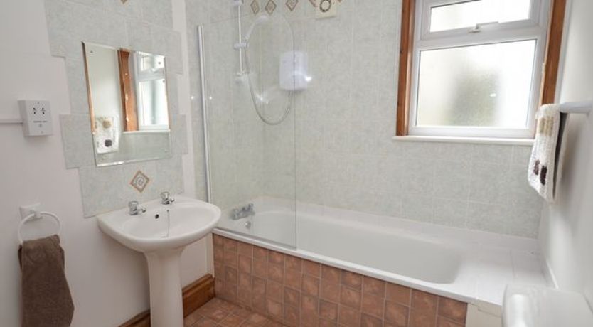 Photo of 3 Bed in St. Austell