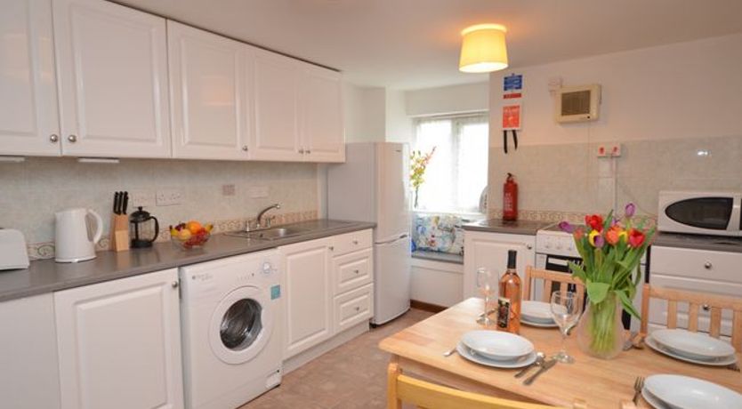 Photo of 3 Bed in St. Austell