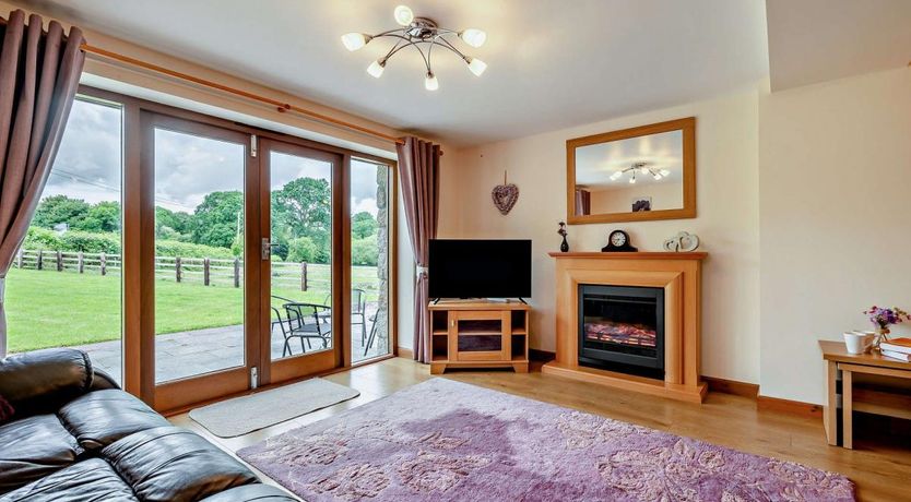 Photo of 3 Bed in North Hill