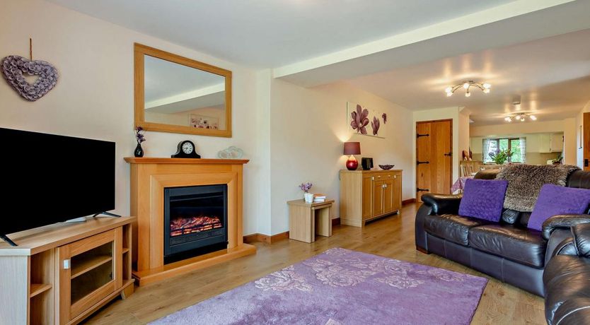 Photo of 3 Bed in North Hill