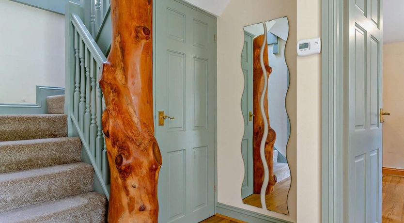 Photo of 2 Bed in South Hill