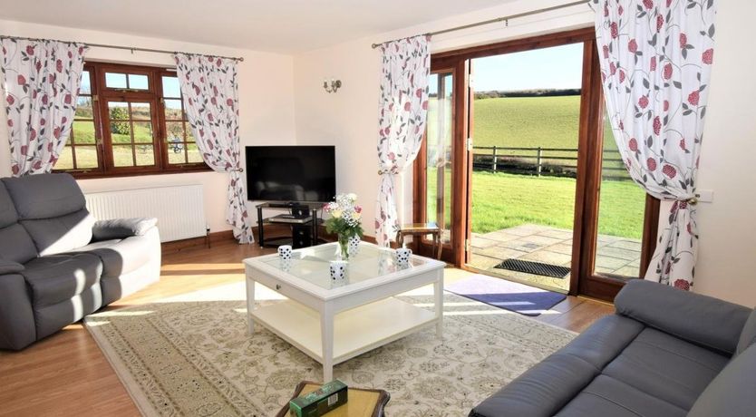 Photo of 2 Bed in Duloe