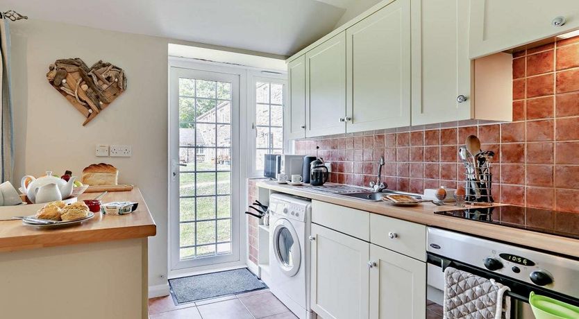 Photo of 2 Bed in Perranzabuloe