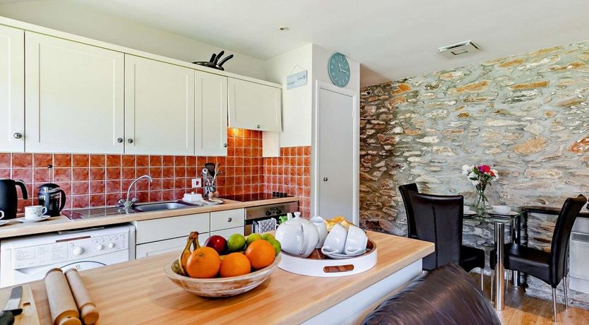 Photo of 2 Bed in Perranzabuloe