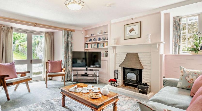 Photo of 4 Bed in Monkton Wyld