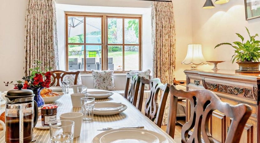 Photo of 4 Bed in Monkton Wyld