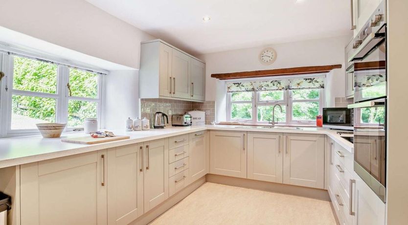 Photo of 4 Bed in Monkton Wyld