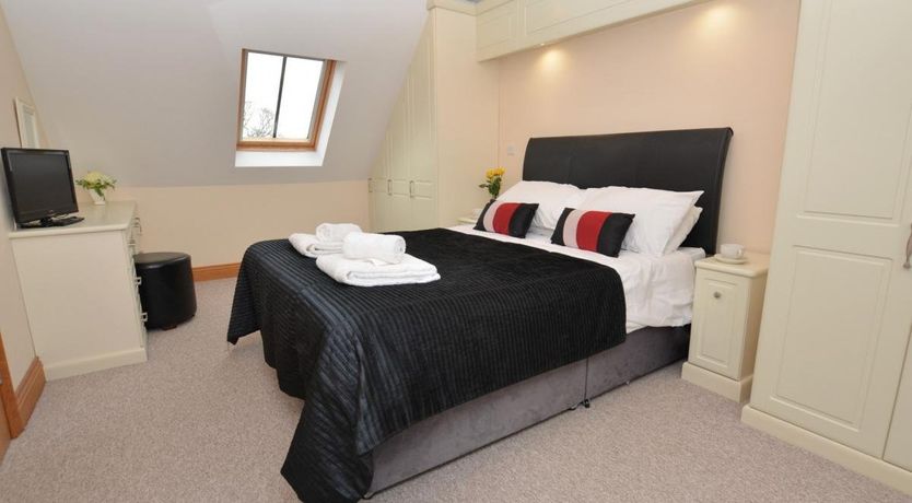 Photo of 2 Bed in Charmouth