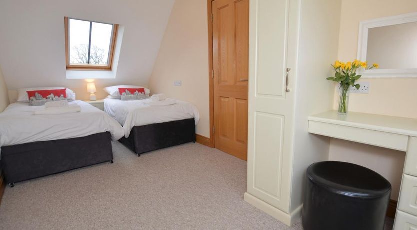 Photo of 2 Bed in Charmouth