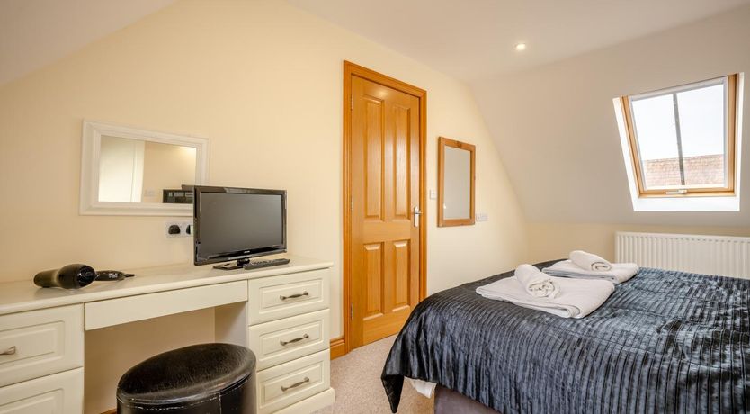 Photo of 2 Bed in Bridport
