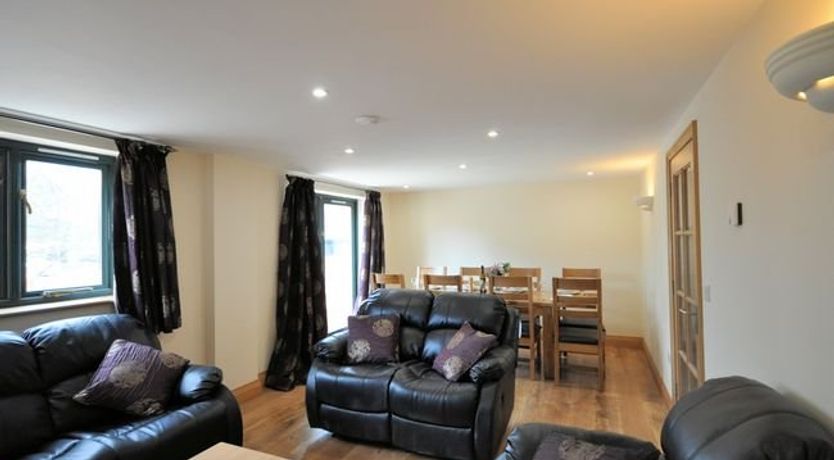 Photo of 4 Bed in Charmouth