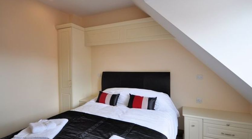 Photo of 4 Bed in Charmouth