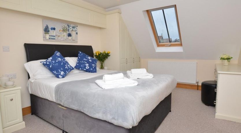 Photo of 3 Bed in Charmouth