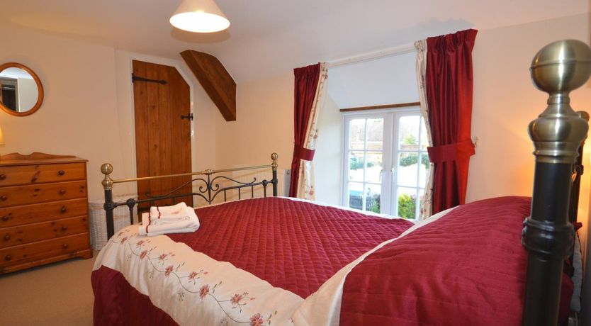 Photo of 3 Bed in Chard