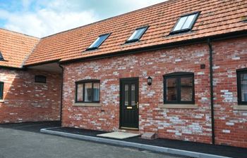 in Charmouth (JURAT) Holiday Cottage