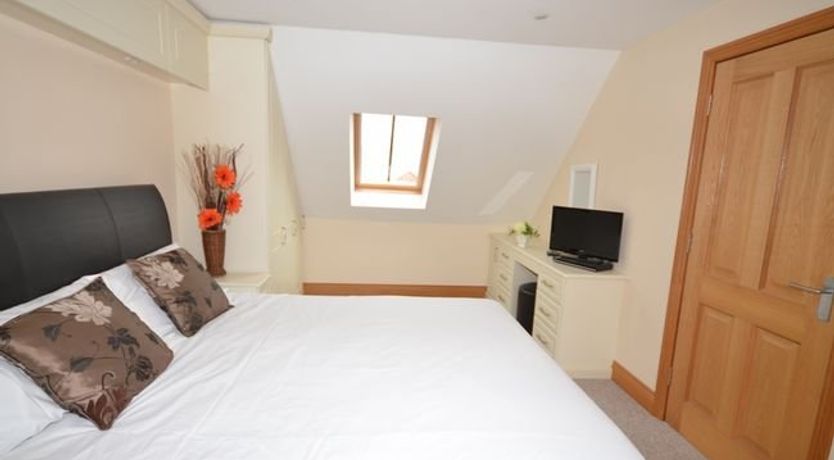 Photo of 2 Bed in Charmouth