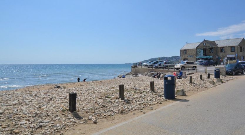 Photo of 2 Bed in Charmouth