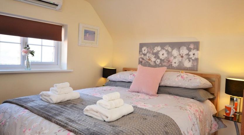 Photo of 1 Bed in Highbridge