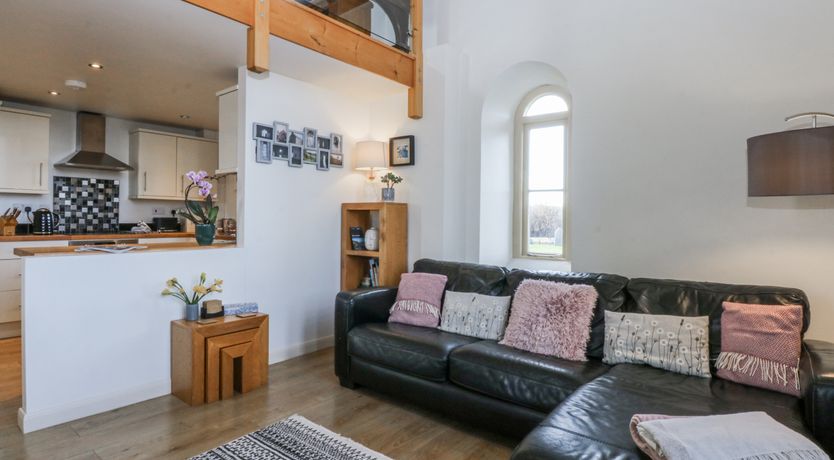 Photo of Eglwys St Cynfil