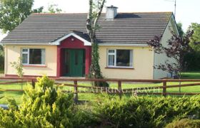 Kates And Cloonfad Cottages Holiday Cottage