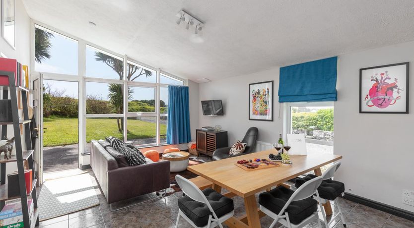 Photo of The Sleepy Shell - AVAILABLE SUMMER DATES