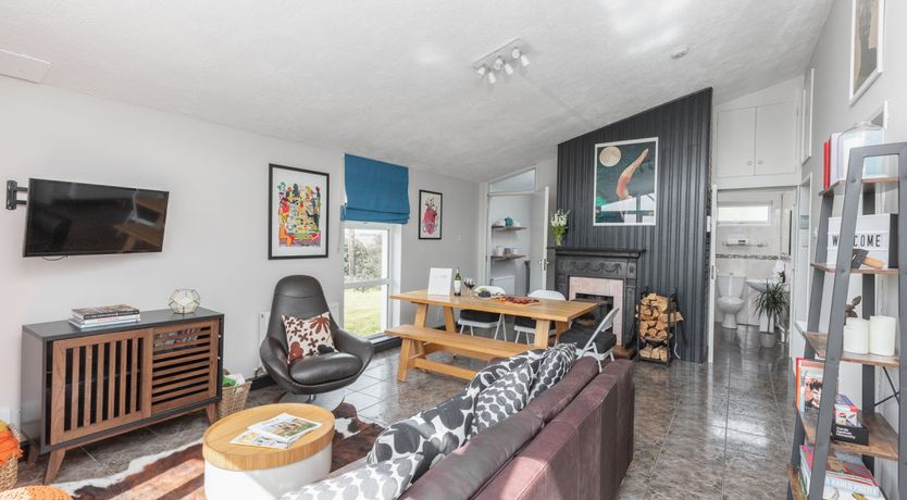 Photo of The Sleepy Shell - AVAILABLE SUMMER DATES