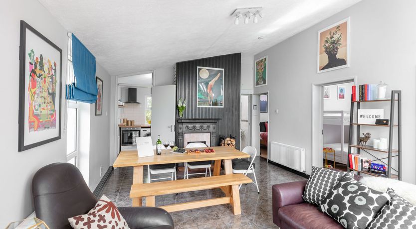 Photo of The Sleepy Shell - AVAILABLE SUMMER DATES